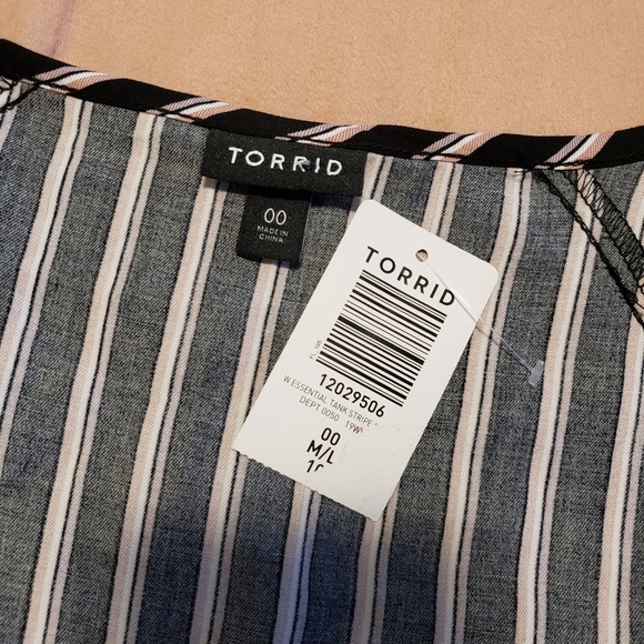 NWT Torrid Striped Woven Sleeveless Top Size 00/ML, Casual, Classic - Picture 6 of 9